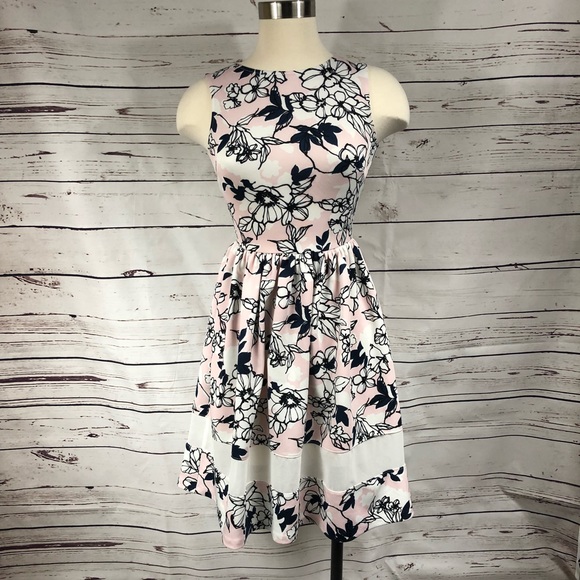 Love Ady Floral Skater Dress‎ - Picture 1 of 8